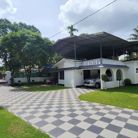 Garden Park Villa Tiruvalla Exterior photo